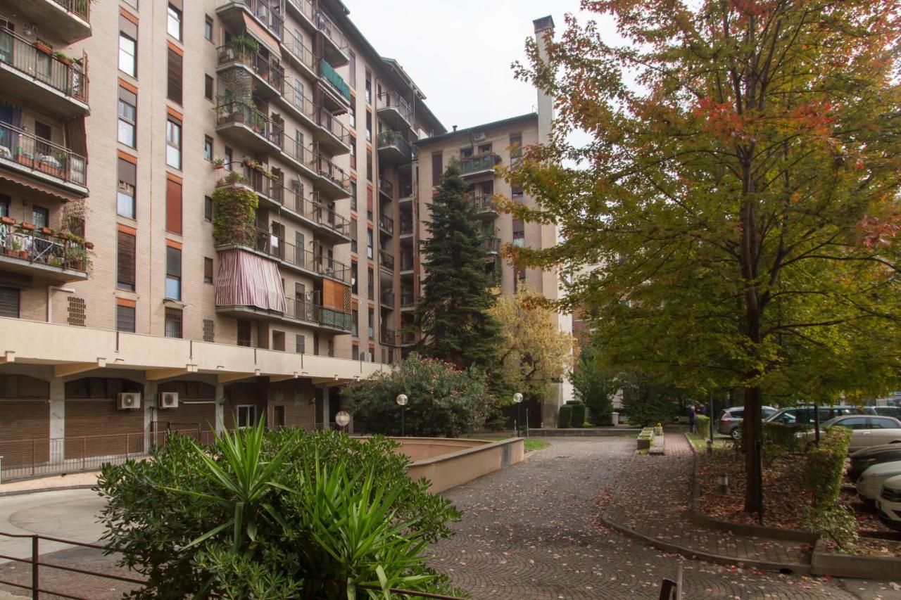 Homilan Milão Exterior foto